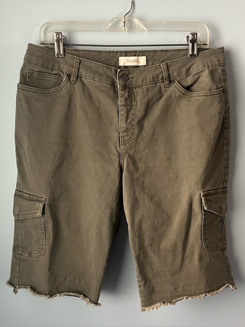 Liquid Taupe Khaki Stretch Cotton Bermuda Cargo Shorts Size 13/14